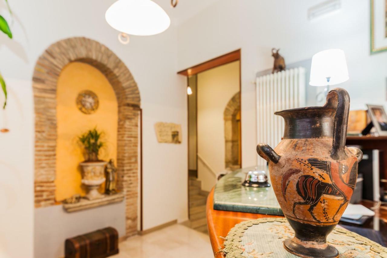 Albergo Della Corte Μπενεβέντο Εξωτερικό φωτογραφία