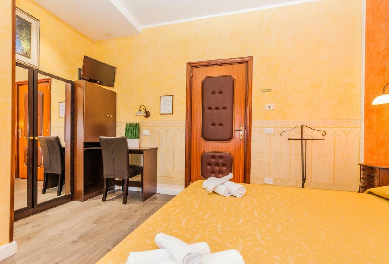 Albergo Della Corte Μπενεβέντο Εξωτερικό φωτογραφία