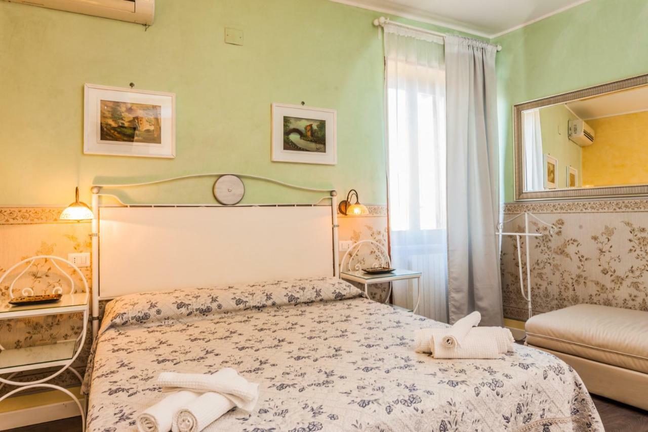 Albergo Della Corte Μπενεβέντο Εξωτερικό φωτογραφία